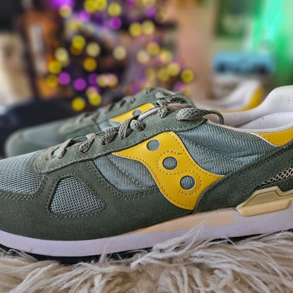 Saucony Sneakers yellow and green men's size 10.5 - Picture 2 of 8